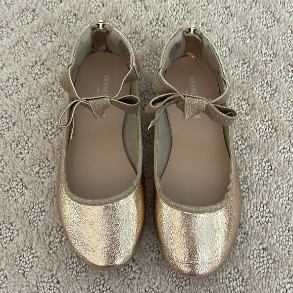 Kenneth Cole New York Other - Kenneth Cole Little Girl Dress Shoes. Rose Metallic. Size 12.